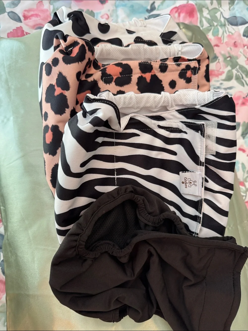 4 Dog Wraps Animal Print @ black Large
